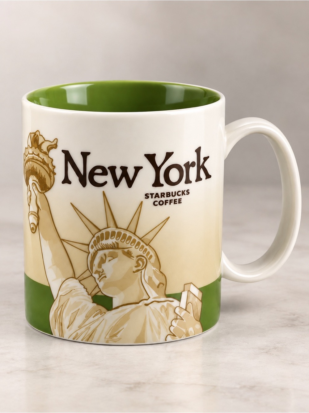 Starbucks New York Collector Series 2009 Statue of Liberty 16 oz Coffee Mug